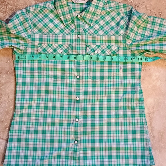 Woman's Stio Eddy Long Sleeve Green Plaid Shirt  Size Small - Pearl Snap - Picture 9 of 11